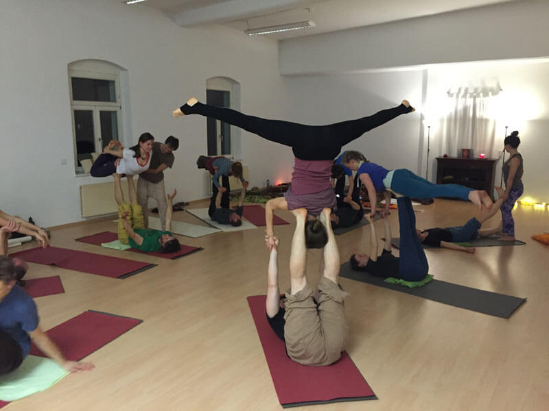 2016_05_acro_yoga_09