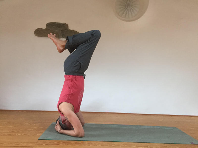 Yoga Kopfstand Anleitung