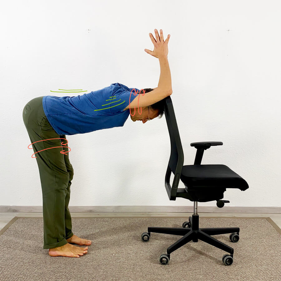 yoga auf dem Stuhl