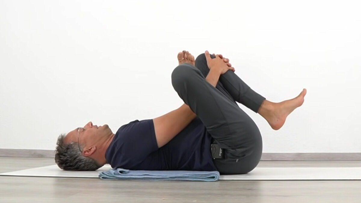 Was Kann Man Machen Bei Ischiasschmerzen www.yogabasics.de