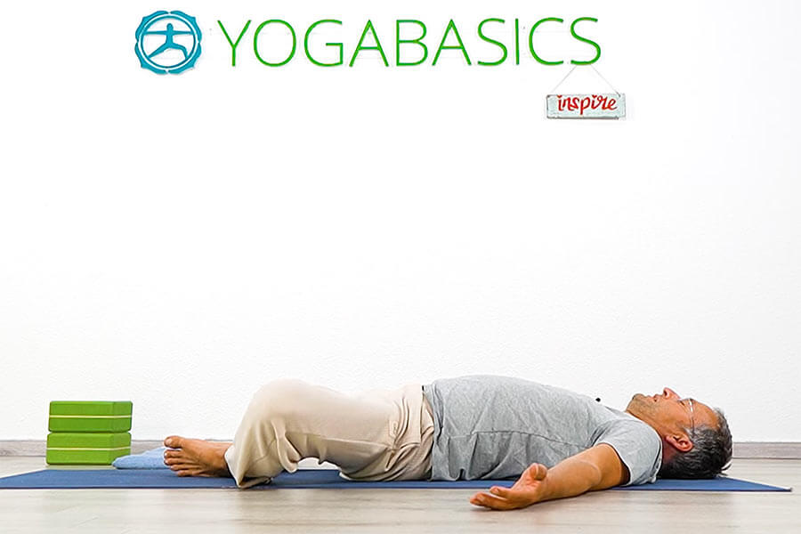 Schneidersitz lenen - Yoga Übung 